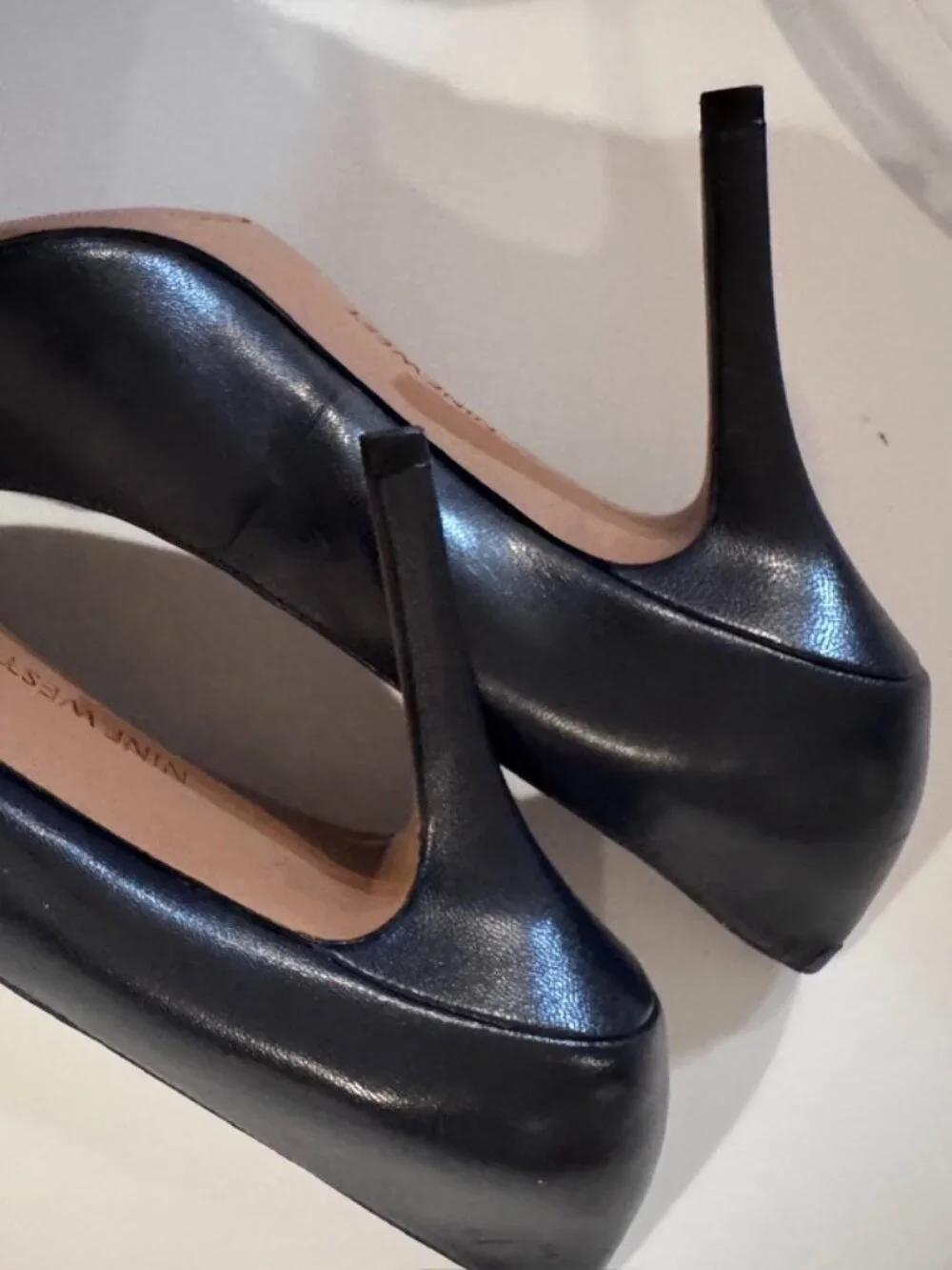 Nine West Tatiana Pointy Toe Pumps, Black, Leather, New, Never Worn, Size 9 - Picture 4 of 7